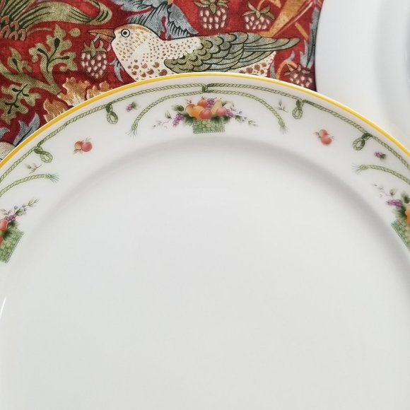 2 Oscar de la Renta L6502 "Temptation" Salad Plates - Picture 5 of 6